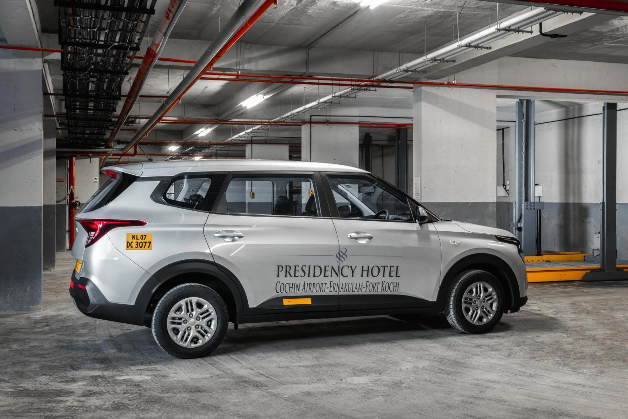 Presidency Airport Hotel Kochi ภายนอก รูปภาพ