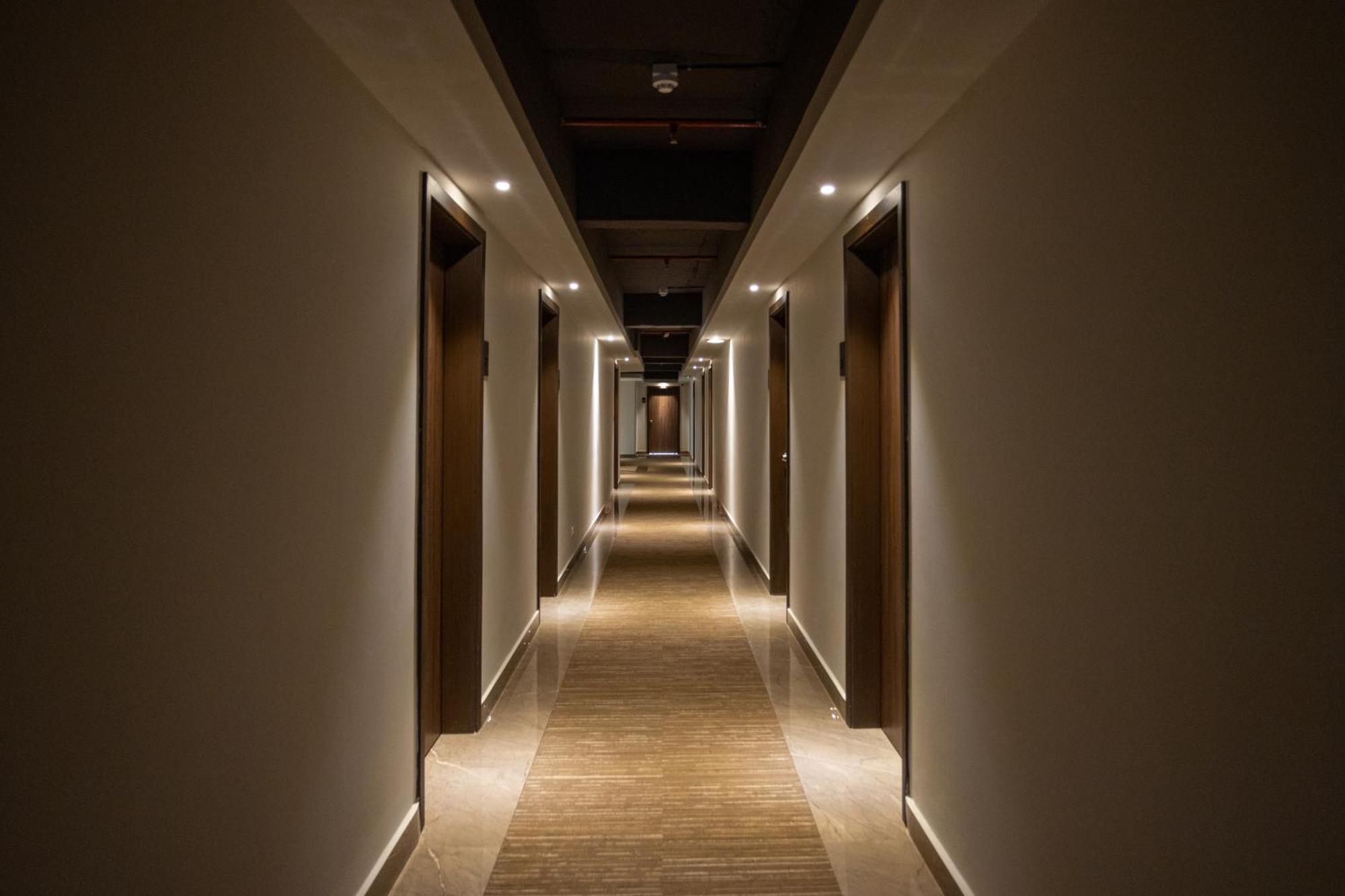 Presidency Airport Hotel Kochi ภายนอก รูปภาพ