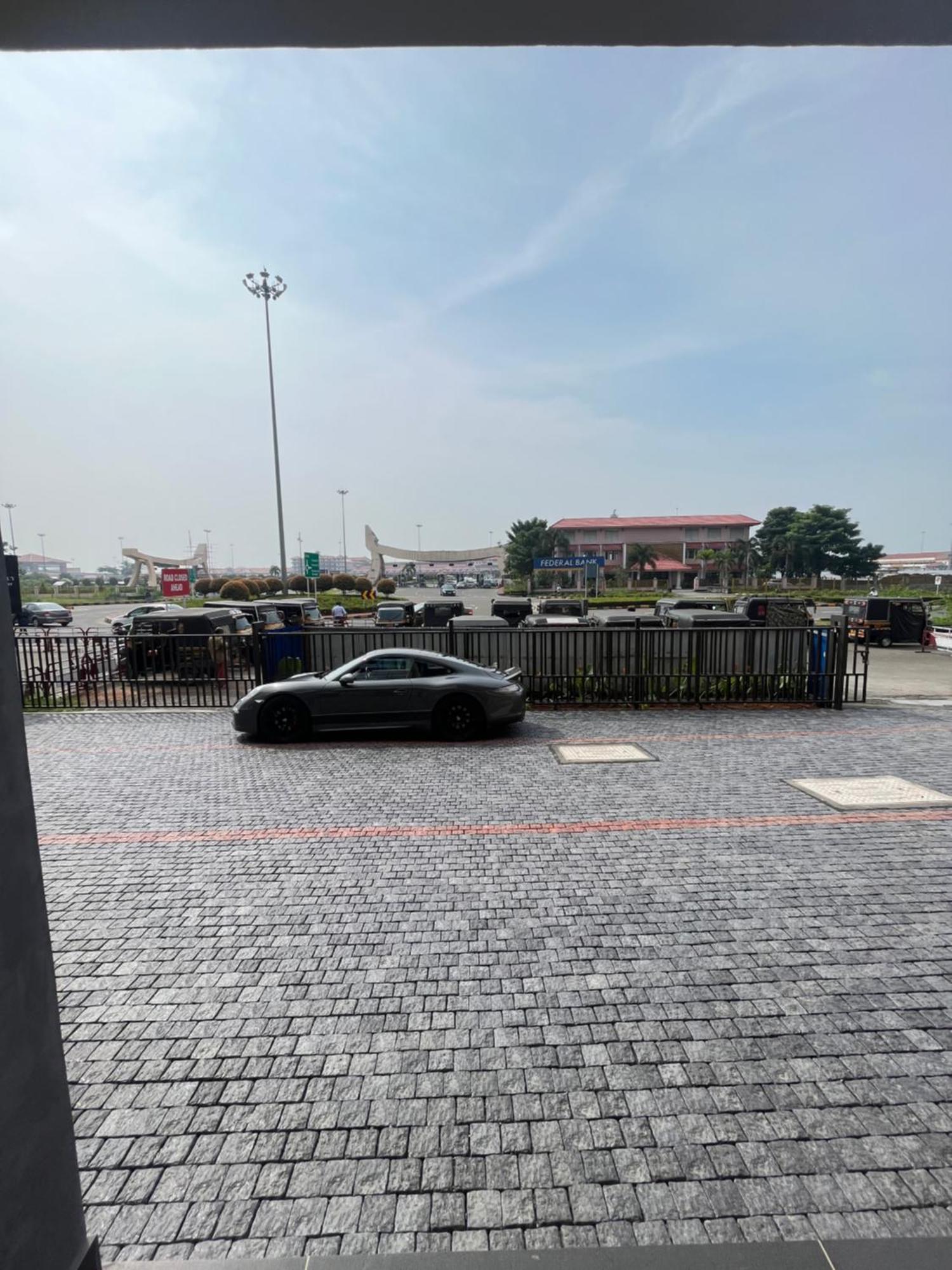 Presidency Airport Hotel Kochi ภายนอก รูปภาพ